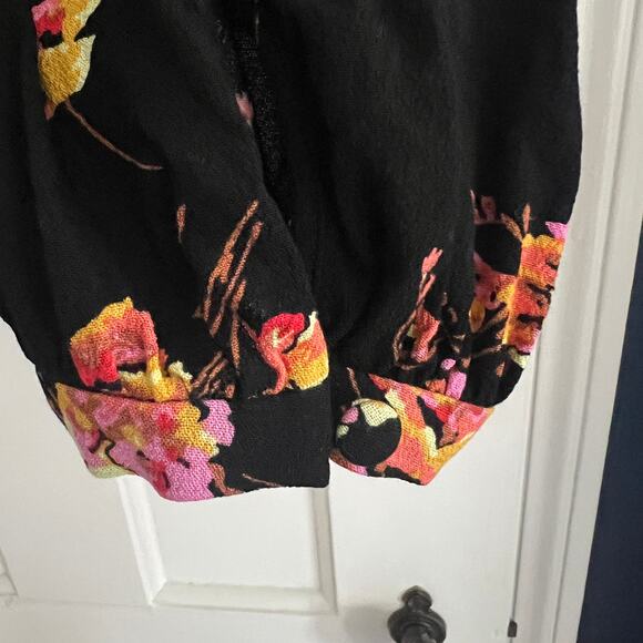 Leith Smocked Crop Black Floral Top Sweetheart Neckline Boho Peasant Size M - Picture 5 of 11